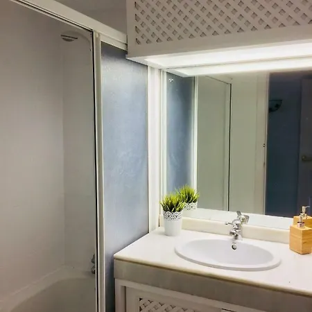 Puerto Marina Apartment *