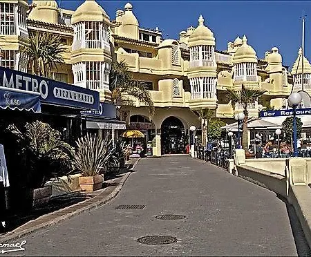 Puerto Marina Apartment *